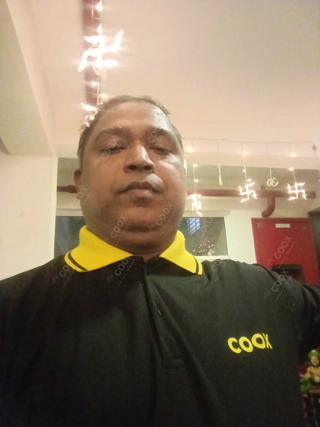 Chef from COOX at bookings. Professional cooks chefs at home