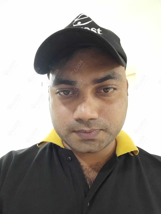 Chef from COOX at bookings. Professional cooks chefs at home