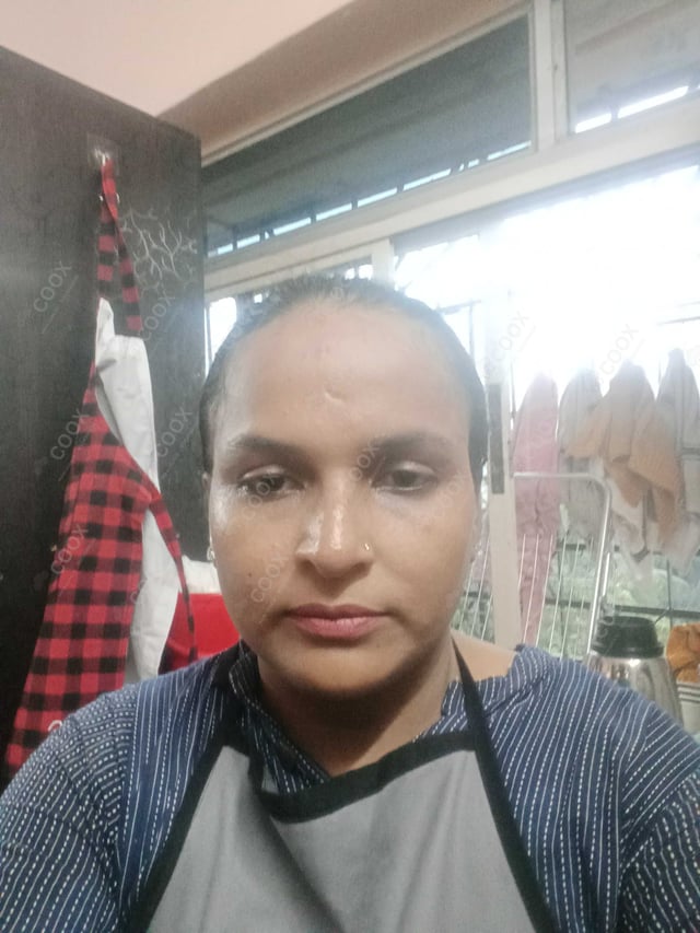 Chef from COOX at bookings. Professional cooks chefs at home