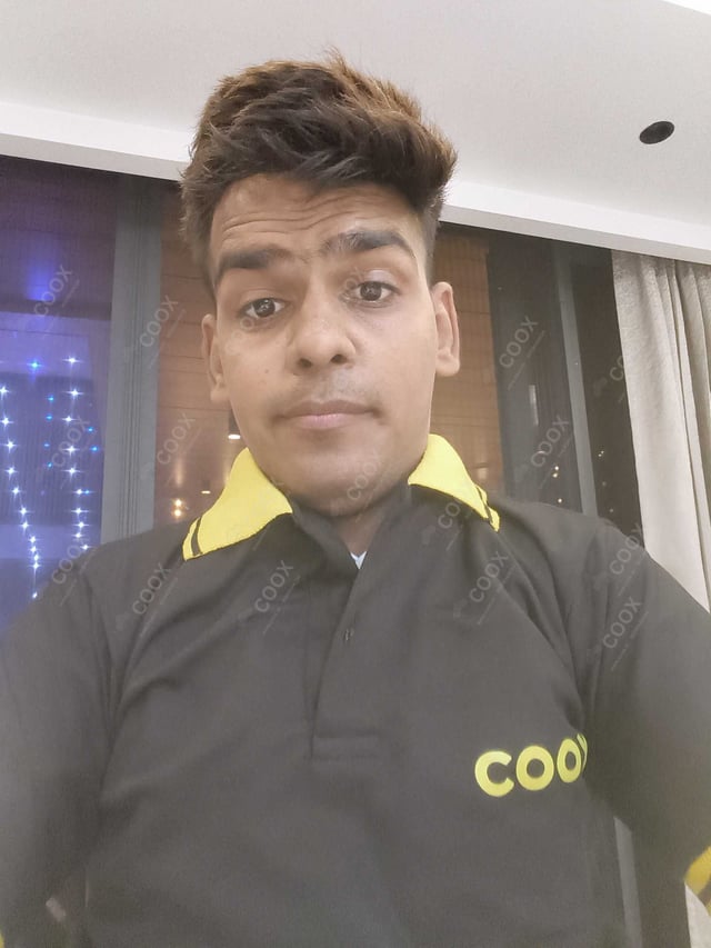 Chef from COOX at bookings. Professional cooks chefs at home