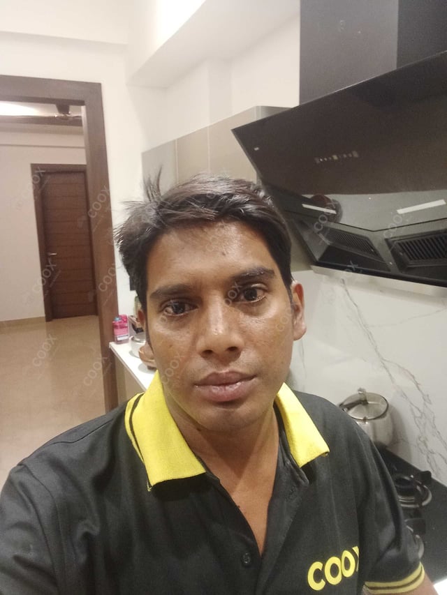 Chef from COOX at bookings. Professional cooks chefs at home
