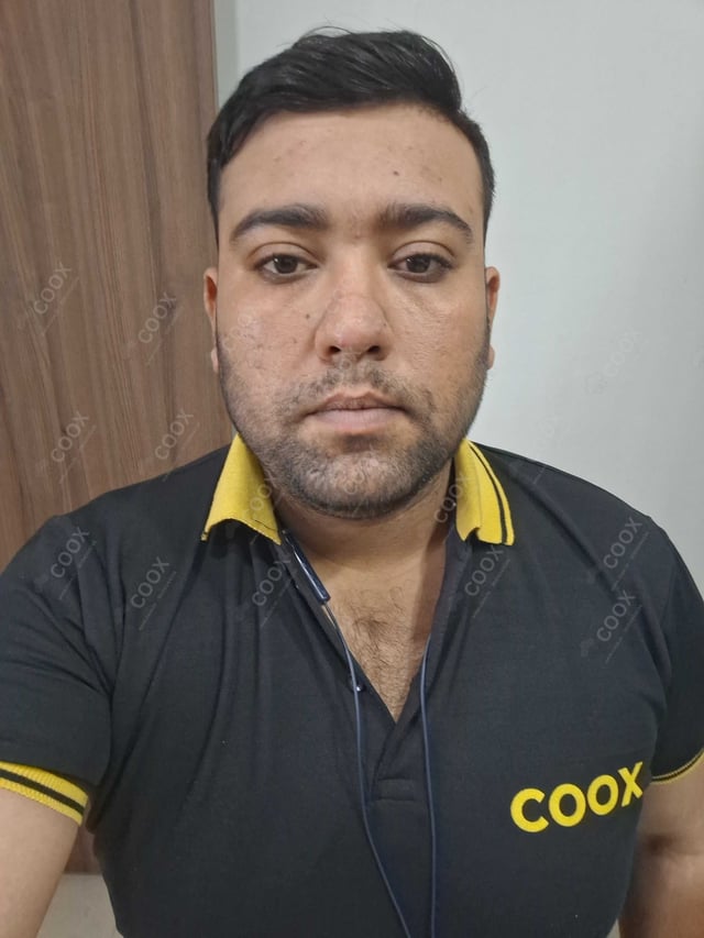 Chef from COOX at bookings. Professional cooks chefs at home