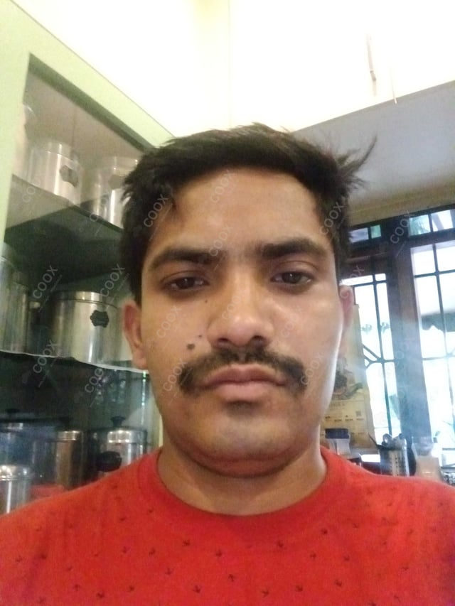 Chef from COOX at bookings. Professional cooks chefs at home