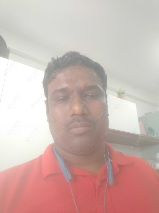 Chef from COOX at bookings. Professional cooks chefs at home