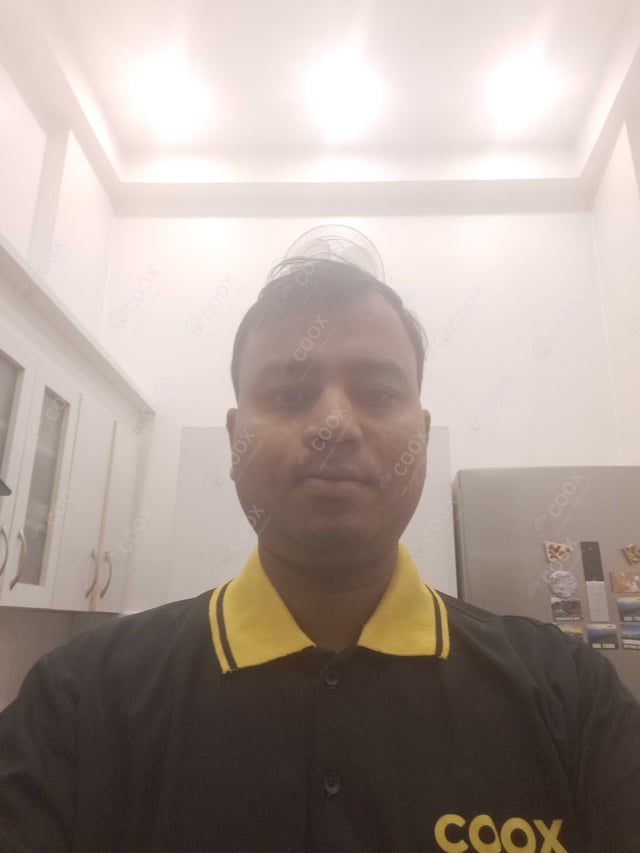 Chef from COOX at bookings. Professional cooks chefs at home
