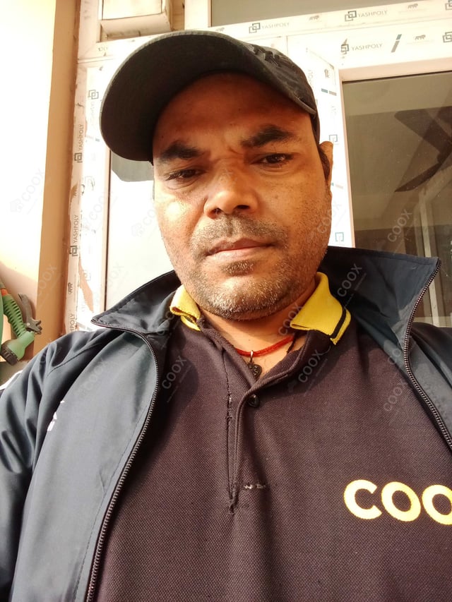 Chef from COOX at bookings. Professional cooks chefs at home