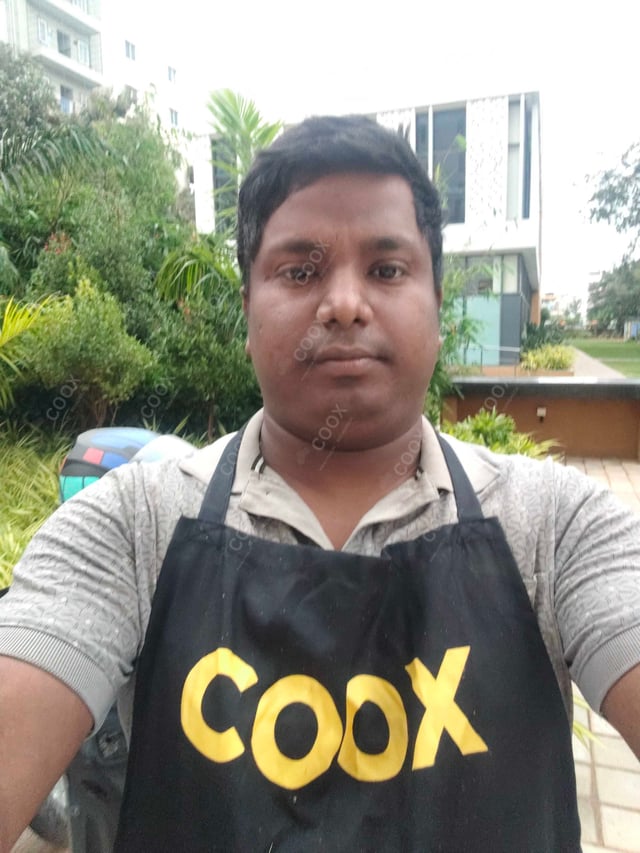 Chef from COOX at bookings. Professional cooks chefs at home