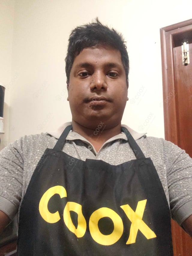 Chef from COOX at bookings. Professional cooks chefs at home