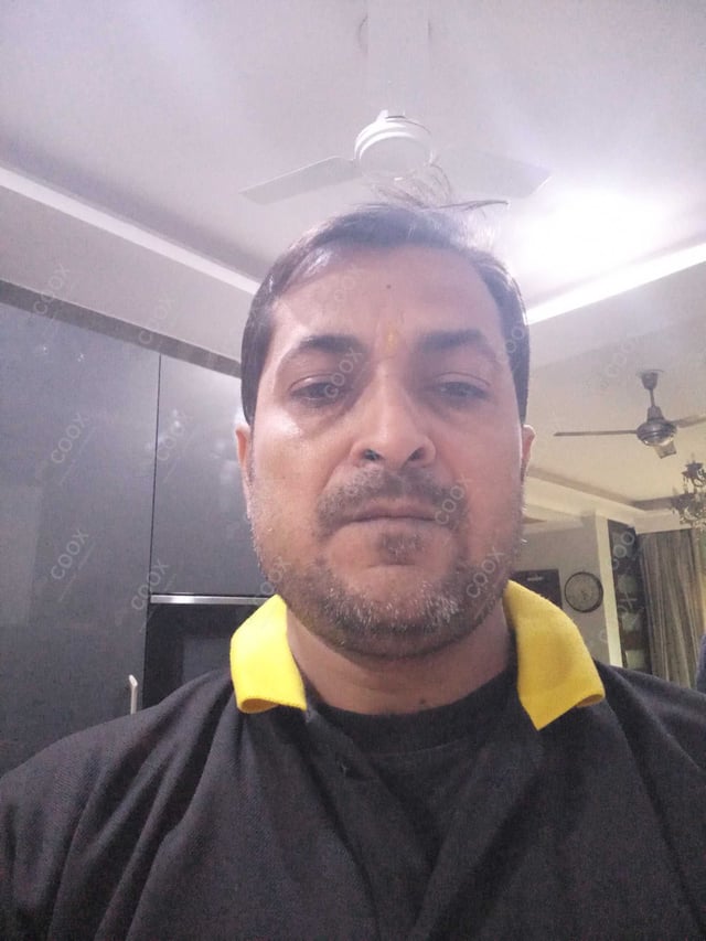 Chef from COOX at bookings. Professional cooks chefs at home