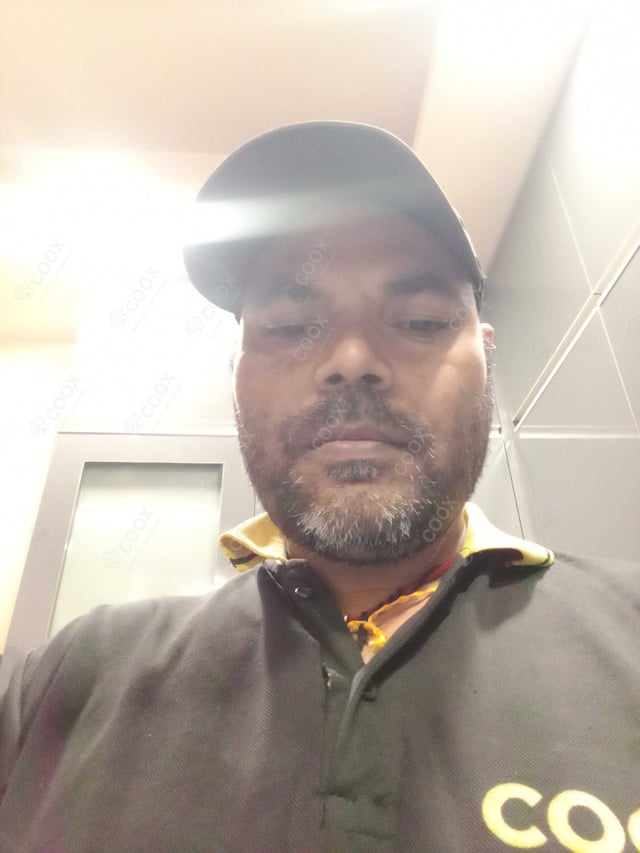 Chef from COOX at bookings. Professional cooks chefs at home