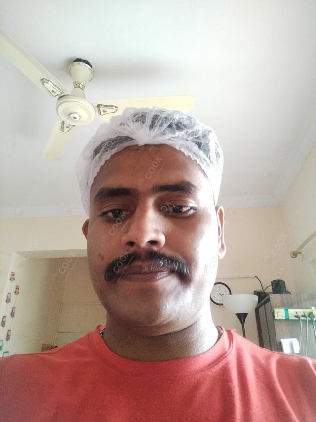 Chef from COOX at bookings. Professional cooks chefs at home