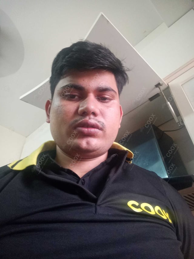 Chef from COOX at bookings. Professional cooks chefs at home
