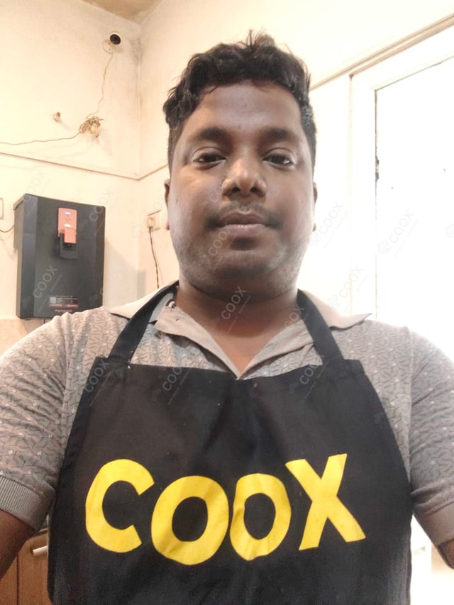 Chef from COOX at bookings. Professional cooks chefs at home
