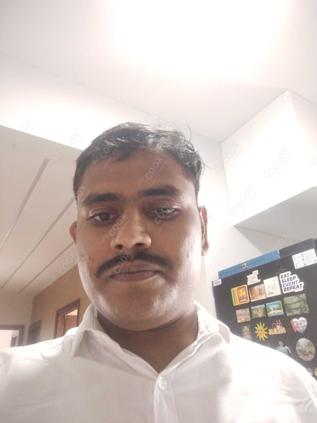 Chef from COOX at bookings. Professional cooks chefs at home