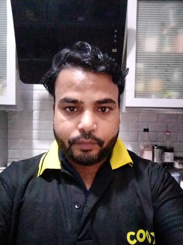 Chef from COOX at bookings. Professional cooks chefs at home