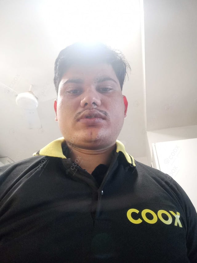 Chef from COOX at bookings. Professional cooks chefs at home