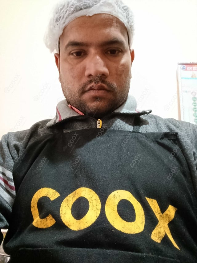 Chef from COOX at bookings. Professional cooks chefs at home