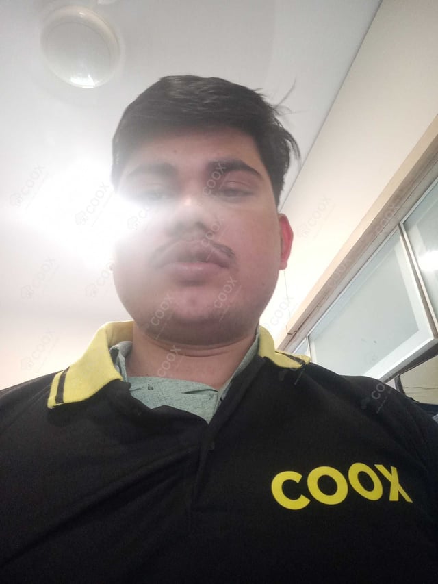 Chef from COOX at bookings. Professional cooks chefs at home