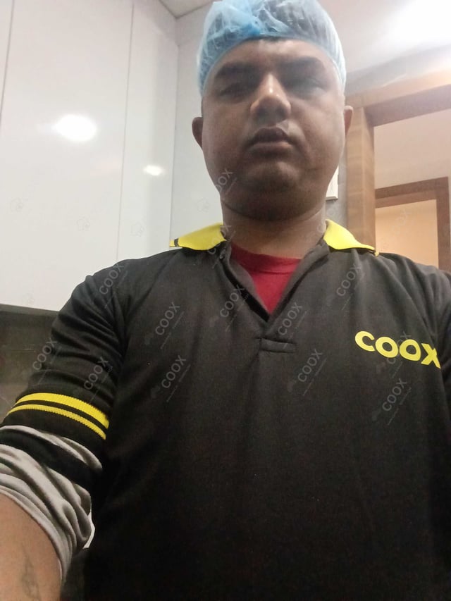 Chef from COOX at bookings. Professional cooks chefs at home