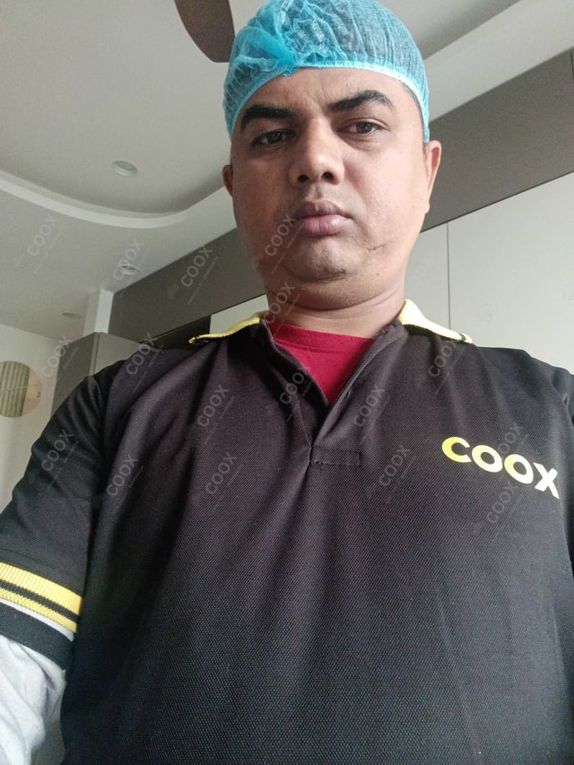 Chef from COOX at bookings. Professional cooks chefs at home