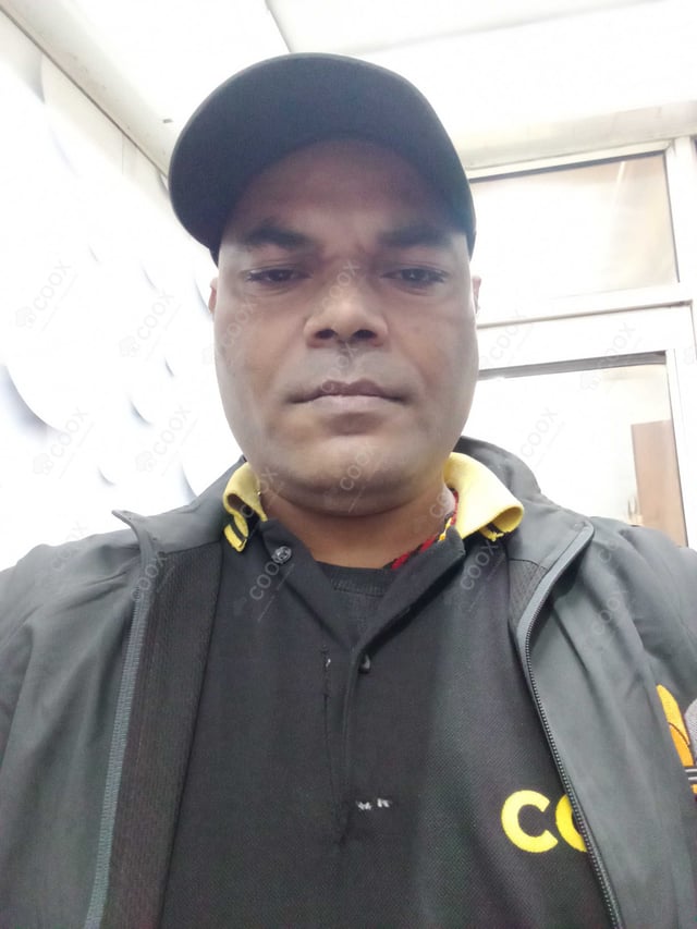 Chef from COOX at bookings. Professional cooks chefs at home