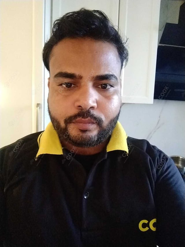Chef from COOX at bookings. Professional cooks chefs at home