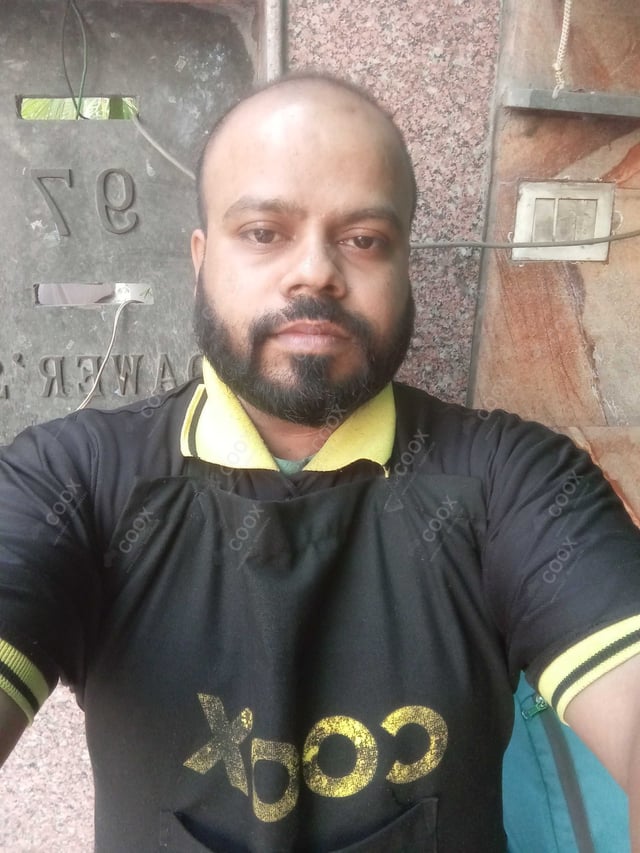 Chef from COOX at bookings. Professional cooks chefs at home