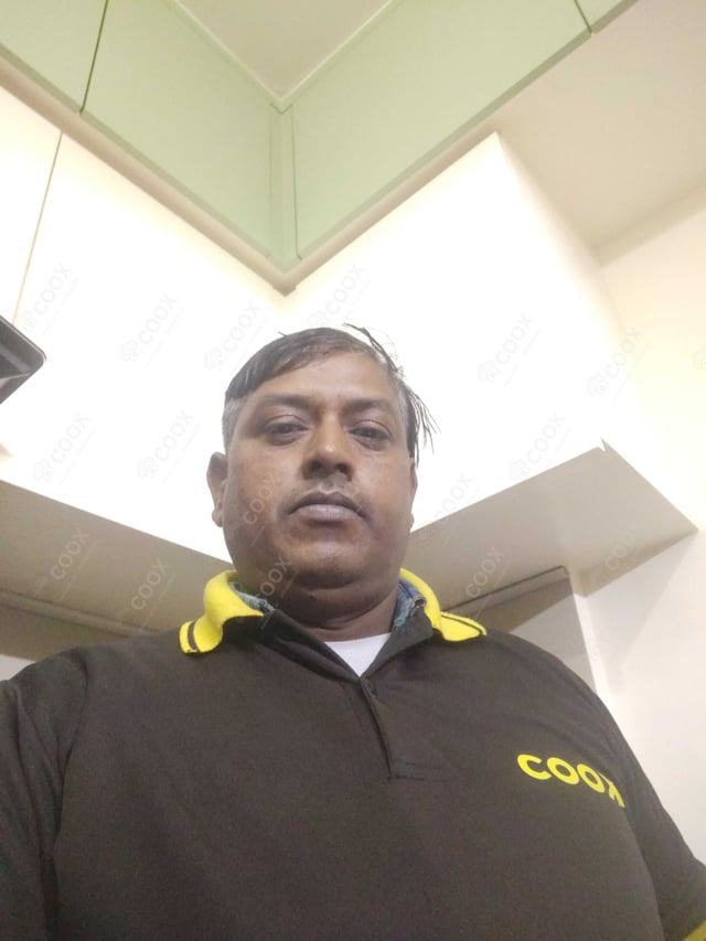 Chef from COOX at bookings. Professional cooks chefs at home