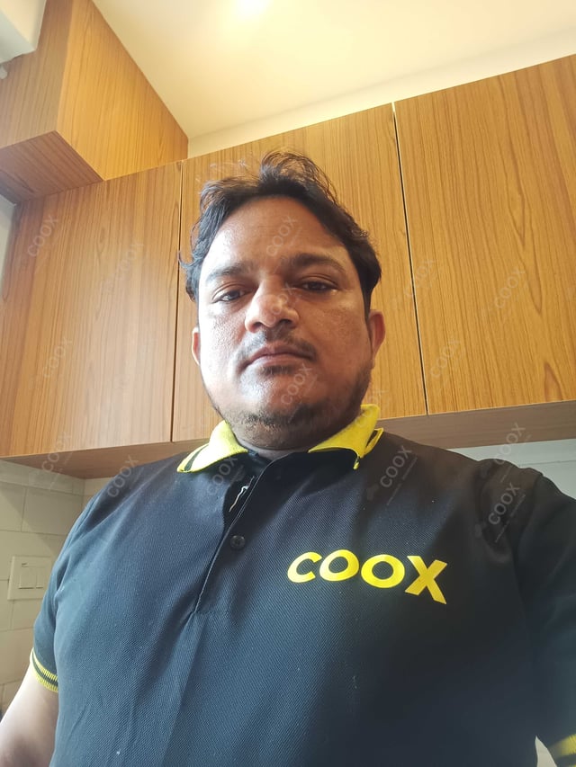 Chef from COOX at bookings. Professional cooks chefs at home