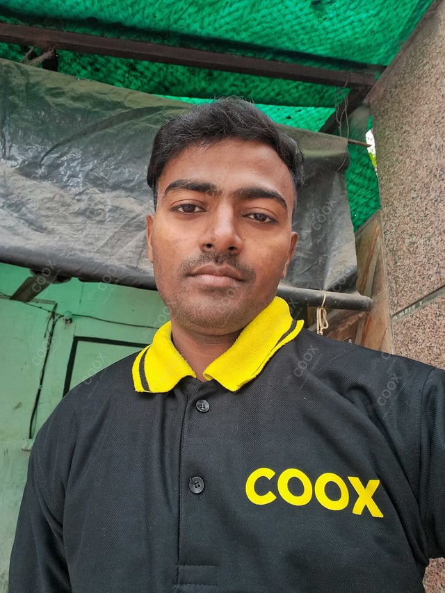 Chef from COOX at bookings. Professional cooks chefs at home