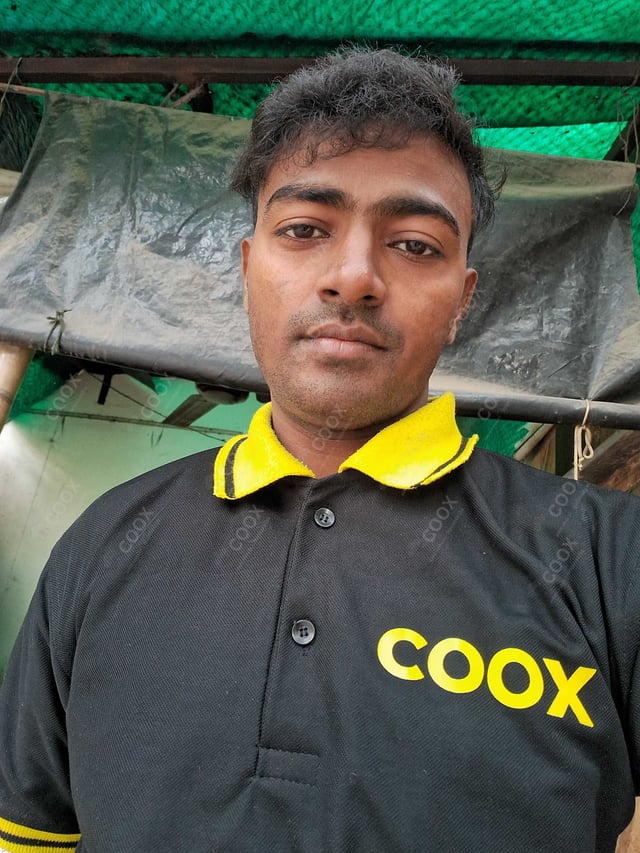 Chef from COOX at bookings. Professional cooks chefs at home