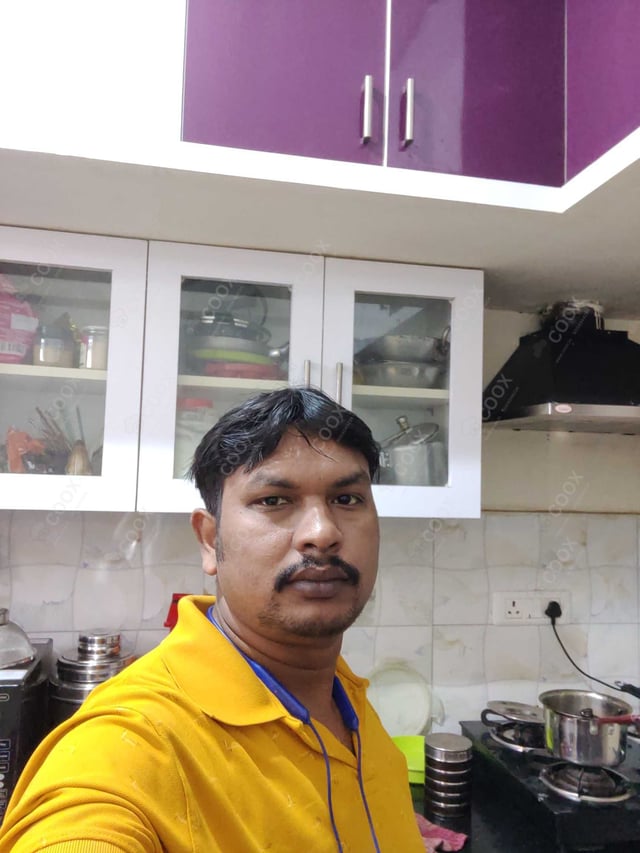 Chef from COOX at bookings. Professional cooks chefs at home