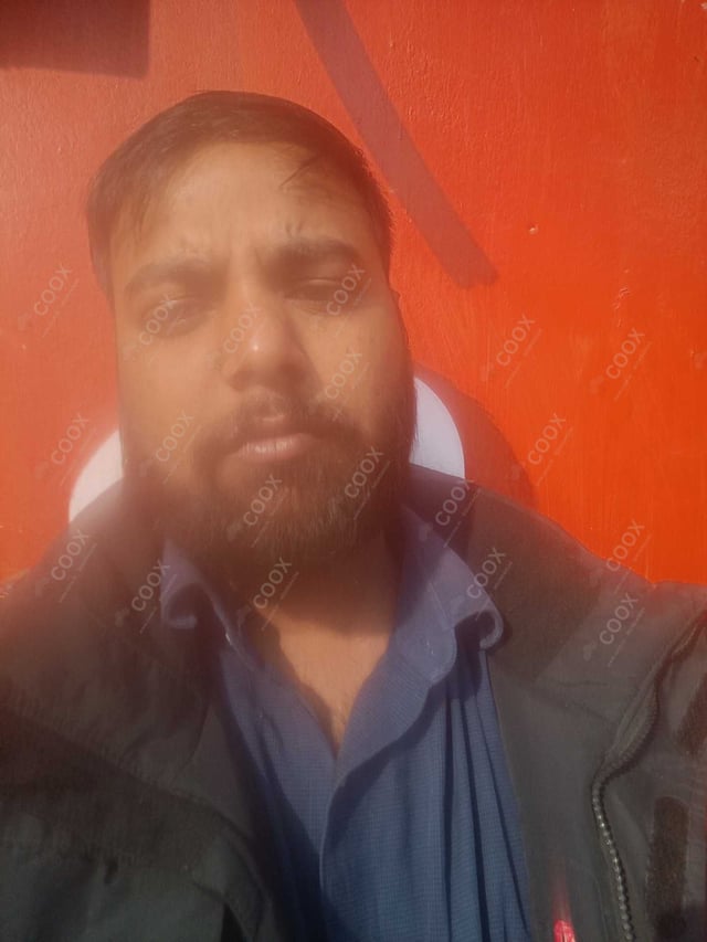 Chef from COOX at bookings. Professional cooks chefs at home