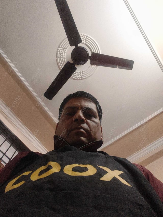 Chef from COOX at bookings. Professional cooks chefs at home