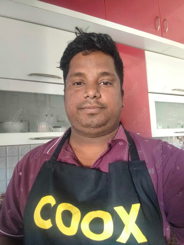 Chef from COOX at bookings. Professional cooks chefs at home