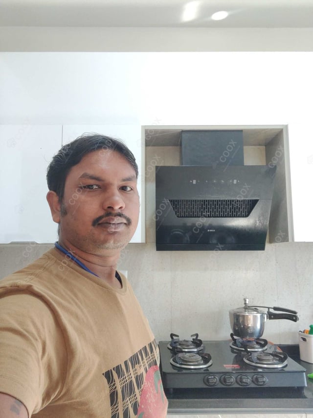 Chef from COOX at bookings. Professional cooks chefs at home