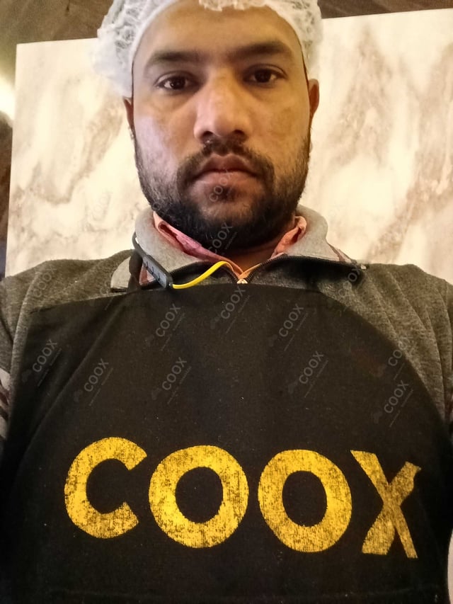 Chef from COOX at bookings. Professional cooks chefs at home
