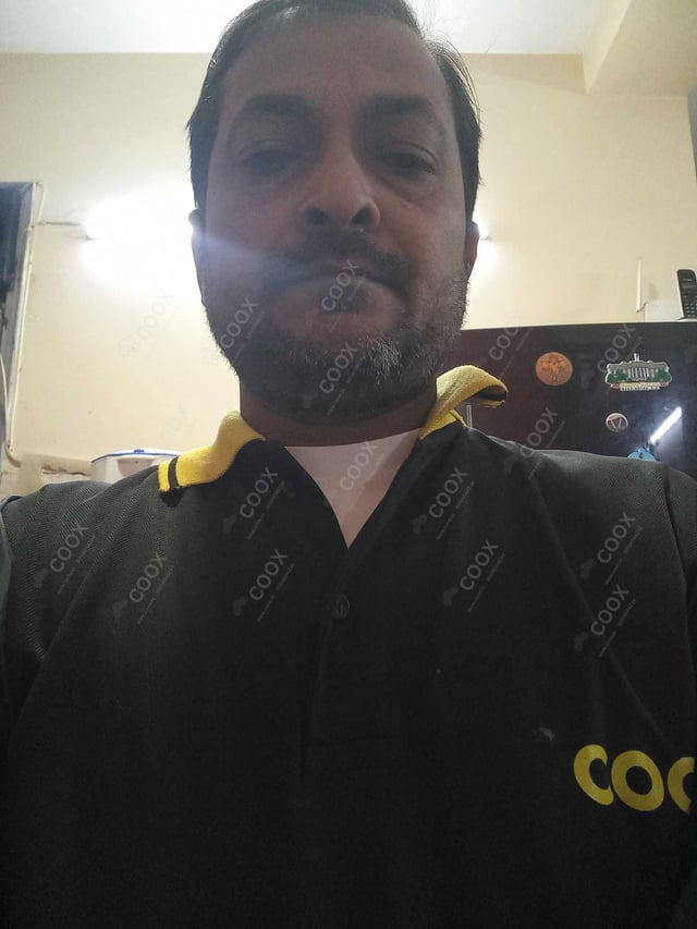 Chef from COOX at bookings. Professional cooks chefs at home