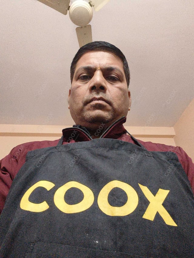 Chef from COOX at bookings. Professional cooks chefs at home