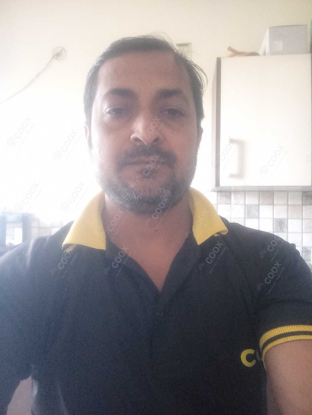 Chef from COOX at bookings. Professional cooks chefs at home