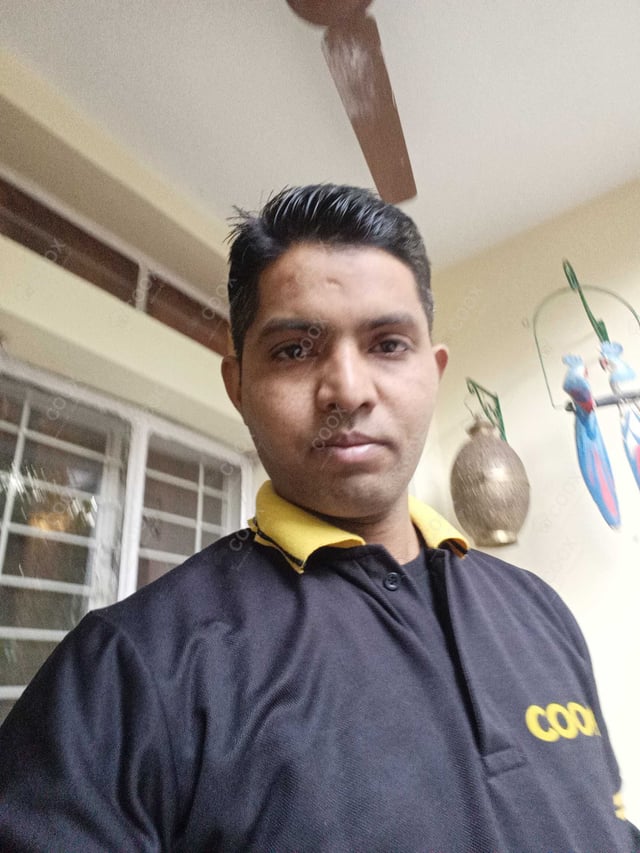 Chef from COOX at bookings. Professional cooks chefs at home