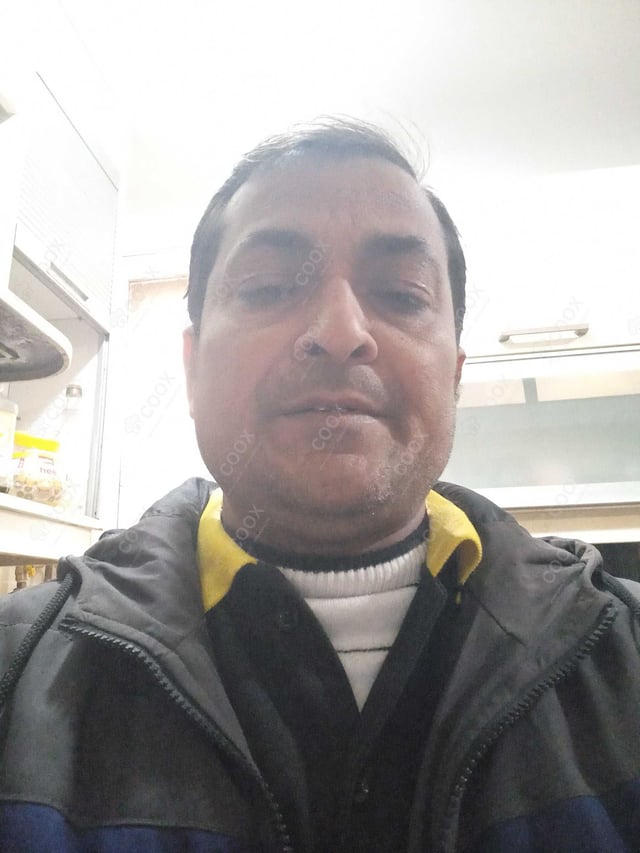 Chef from COOX at bookings. Professional cooks chefs at home