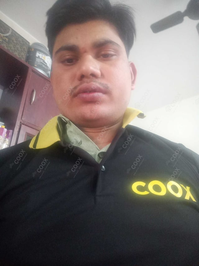 Chef from COOX at bookings. Professional cooks chefs at home