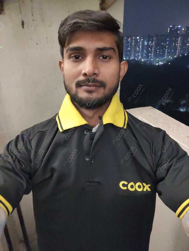 Chef from COOX at bookings. Professional cooks chefs at home