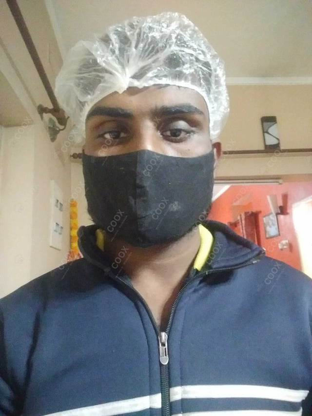 Chef from COOX at bookings. Professional cooks chefs at home