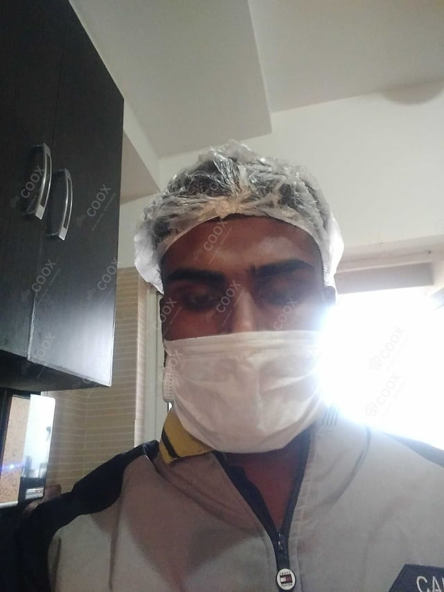 Chef from COOX at bookings. Professional cooks chefs at home
