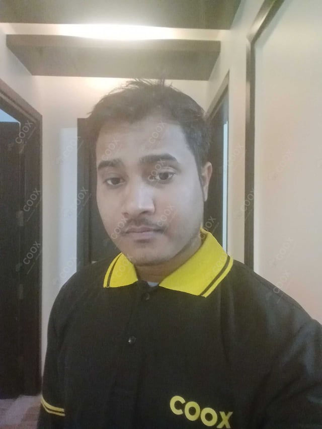 Chef from COOX at bookings. Professional cooks chefs at home