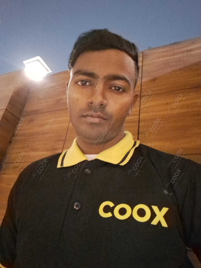 Chef from COOX at bookings. Professional cooks chefs at home