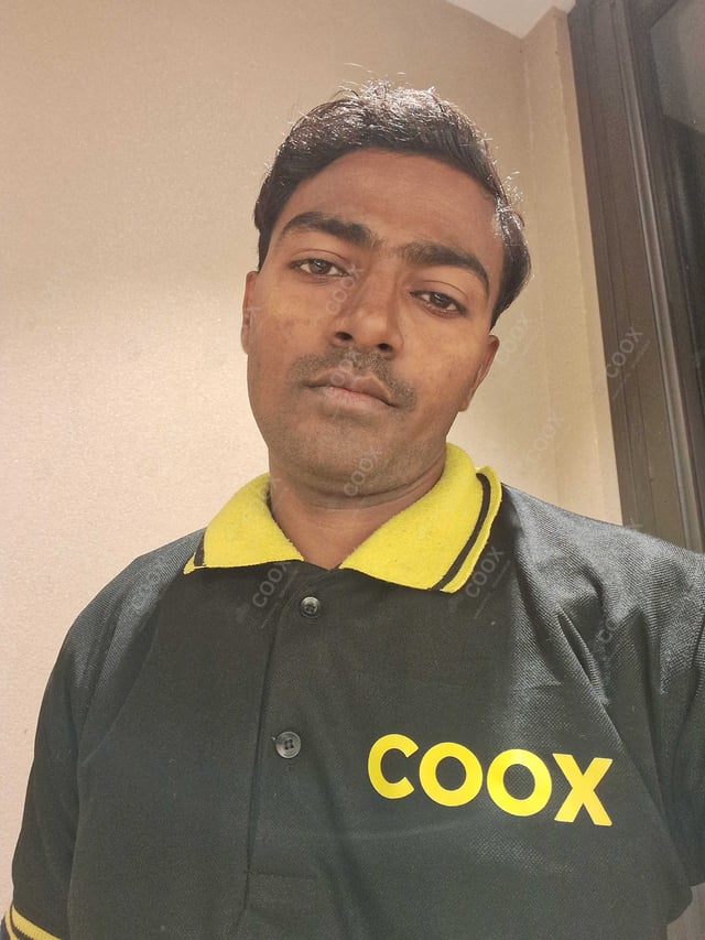 Chef from COOX at bookings. Professional cooks chefs at home