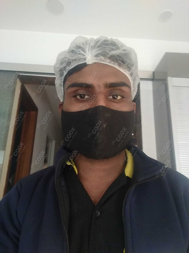 Chef from COOX at bookings. Professional cooks chefs at home
